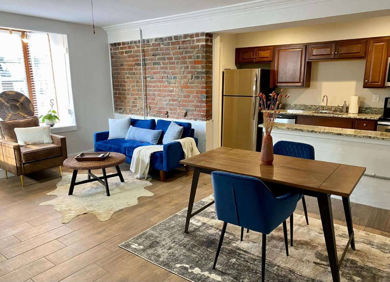 Cozy Historic Family Home In The Heart Of Richmond Bagian luar foto